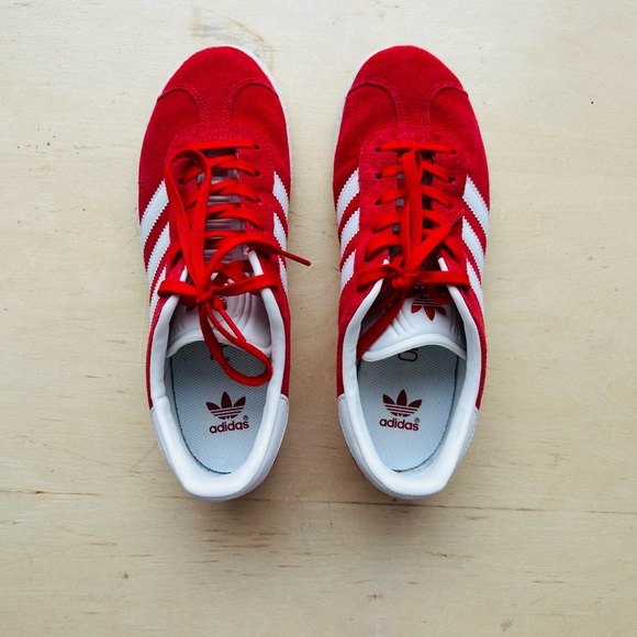 Adidas Red Gazelle Size 6.5 - Picture 3 of 5